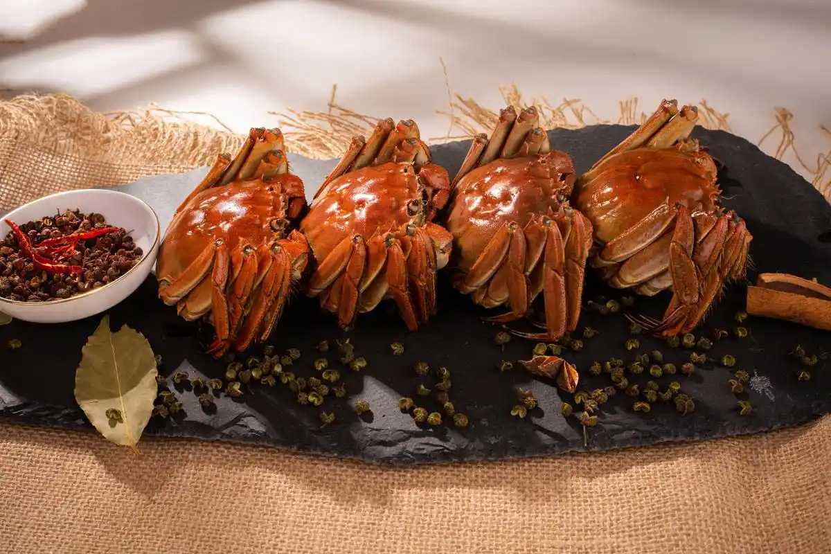 醉蟹日銷(xiāo)破萬(wàn)盒？智能包裝機(jī)如何讓非遺美食逆襲高端生鮮賽道