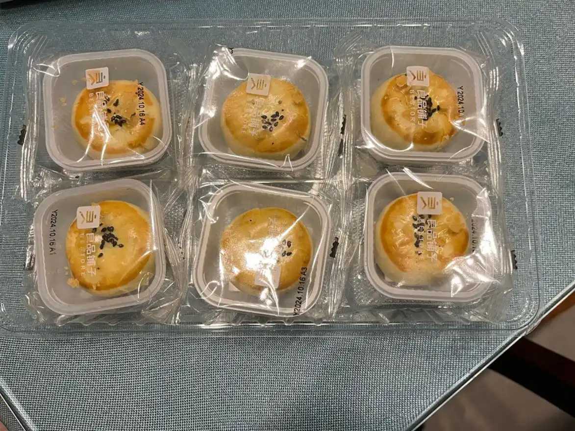 告別人工，擁抱高效：呂工機械自動化解決方案，破解蛋黃酥、月餅量產(chǎn)難題