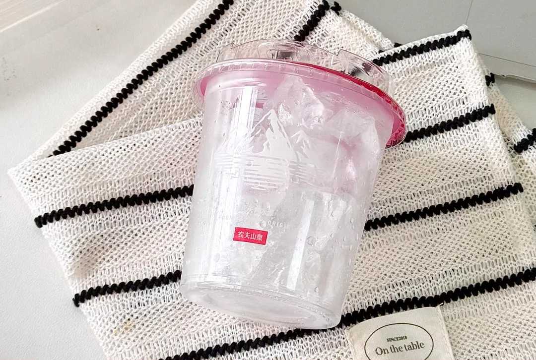 專為量產(chǎn)而生！呂工機械推出柔性化全自動食用冰杯灌裝系統(tǒng)