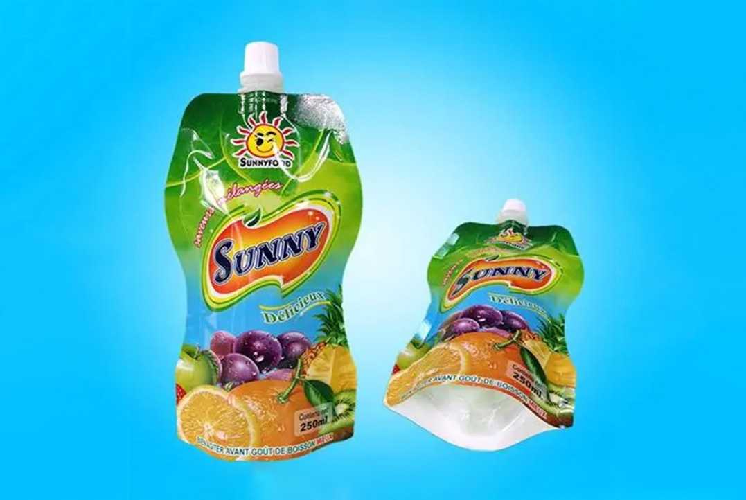 呂工機(jī)械｜全自動(dòng)吸嘴袋果汁灌裝生產(chǎn)線，源頭定制賦能飲品企業(yè)規(guī)?；?jí)